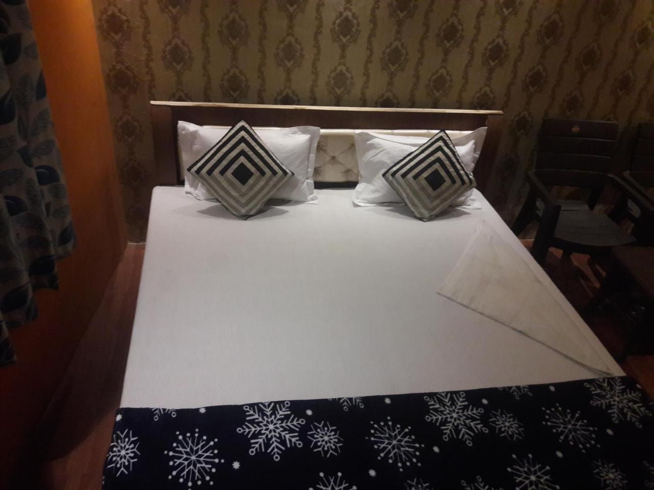 Buddha Guest House Варанаси Экстерьер фото
